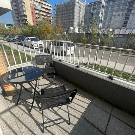 Espresso Near Chopin Airport Apartment *